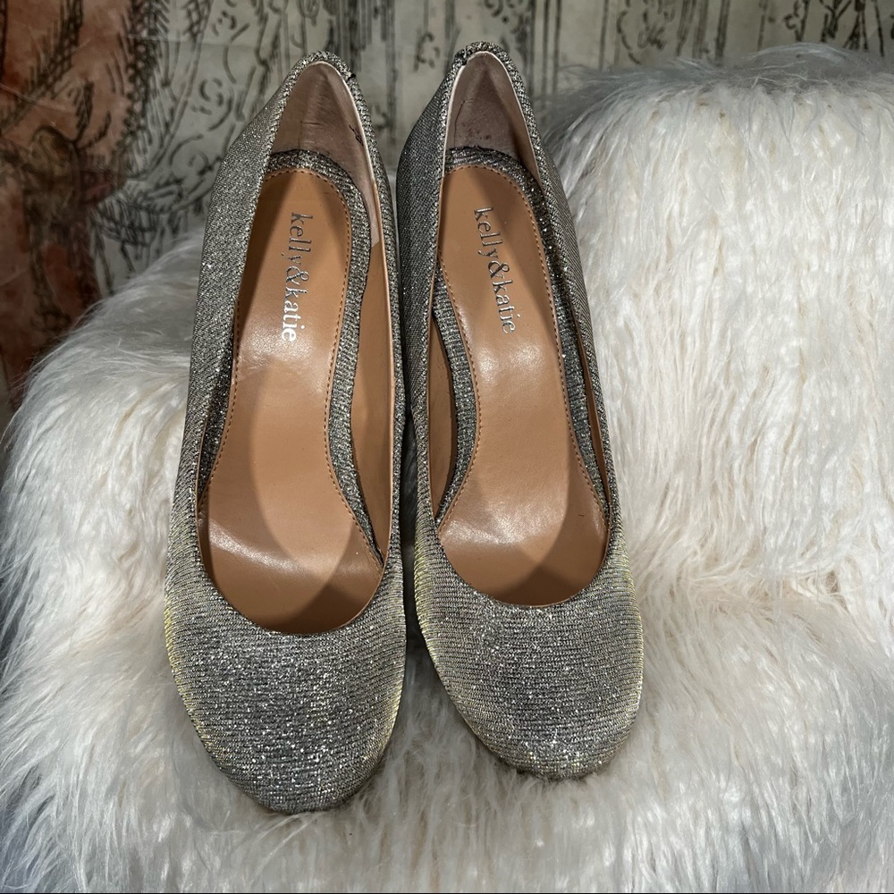 Kelly&Katie Metallic Silver& Gold Special Occasion Shoes - Picture 3 of 7